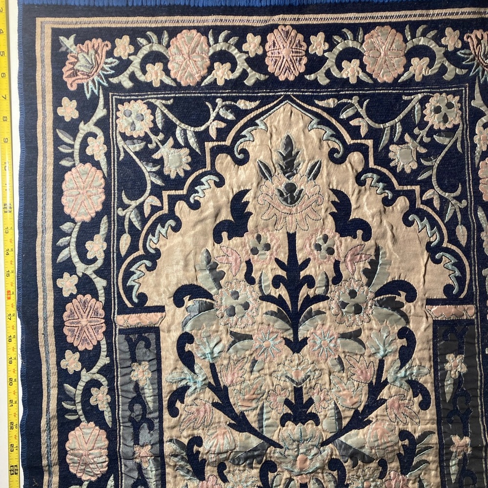 Vintage Prayer Rug - Picture 6 of 11